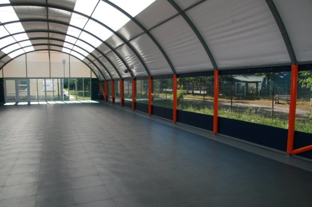 Mehrzwecksporthalle, Polen
