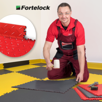 Wie werden die Fortelock-Sockelleisten angebracht? Es ist einfach