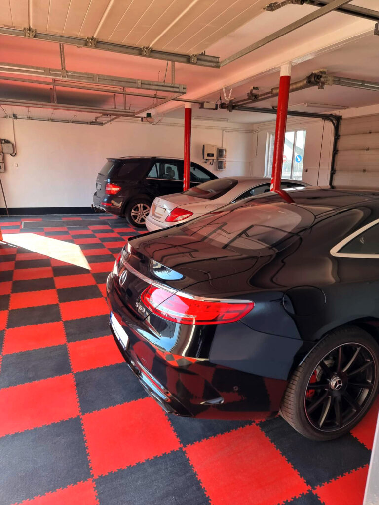 Garage, Polen