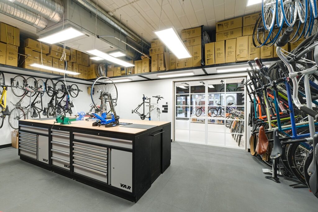 Fahrradgeschäft und Werkstatt
