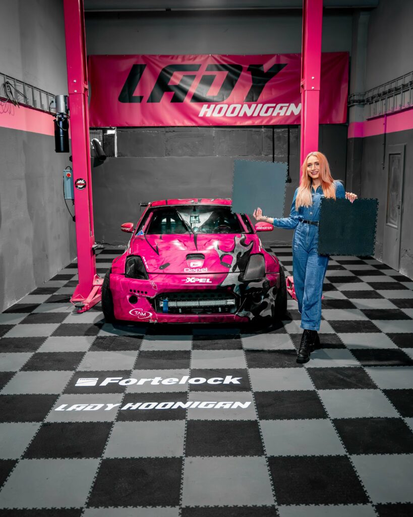 Werkstatt Lady Hoonigan, SK